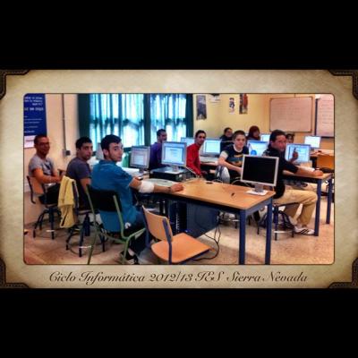 Alumnado del Ciclo Formativo de Informática en el Instituto 'Sierra Nevada' - Fiñana
